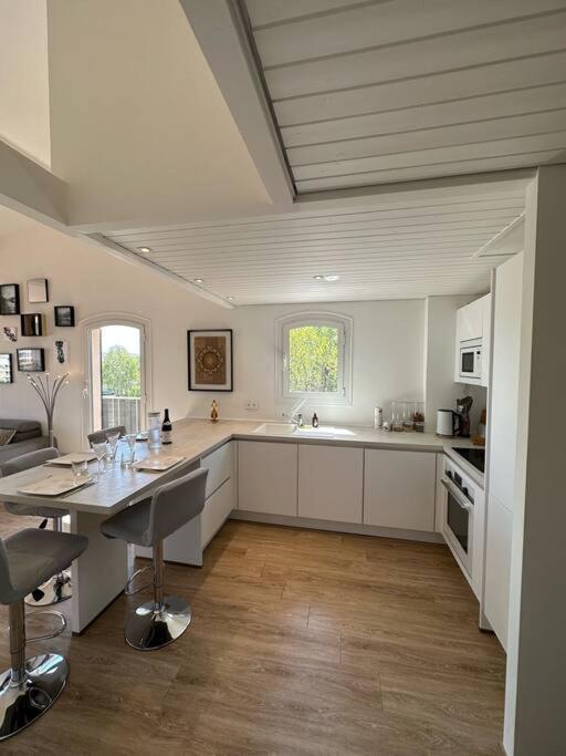 L'Atelier Marin Sur Le Port Des Marines Apartment Cogolin Exterior photo